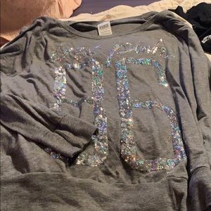 Long sleeve gray tee